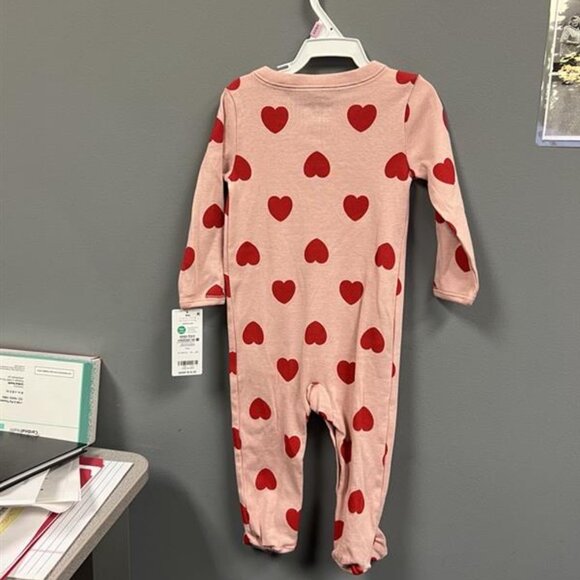 Carter's 9 month snapped pj set with red hearts W-25 - Picture 3 of 4
